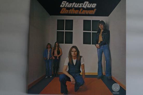 Status Quo-On The Level
