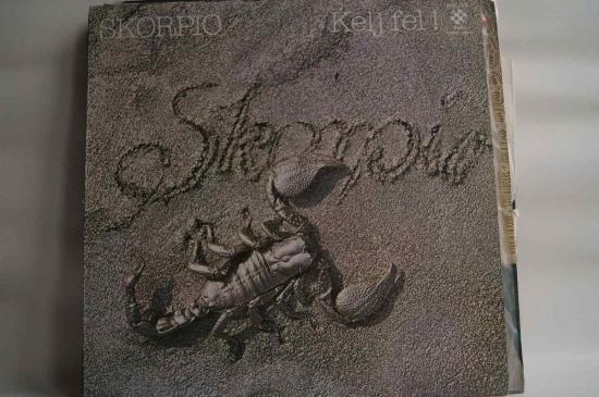 Skorpió-Kelj Fel!