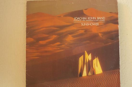 Joachim Kühn Band Featuring Jan Akkerman &amp; Ray Gomez - Sunshower