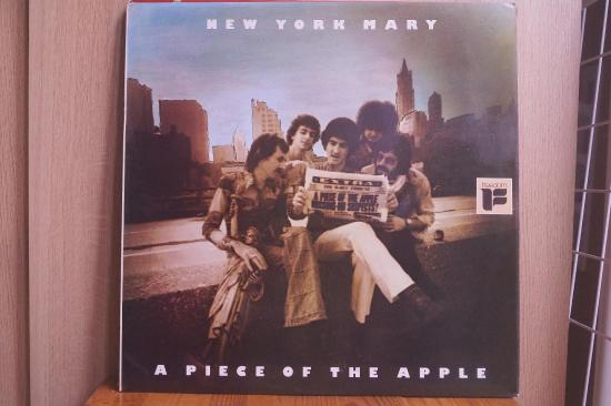 New York Mary - A Piece Of The Apple
