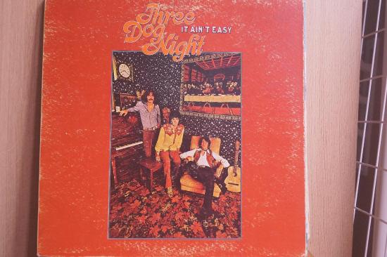 Three Dog Night - It Ain't Easy