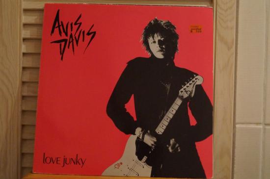 Avis Davis - Love Junky